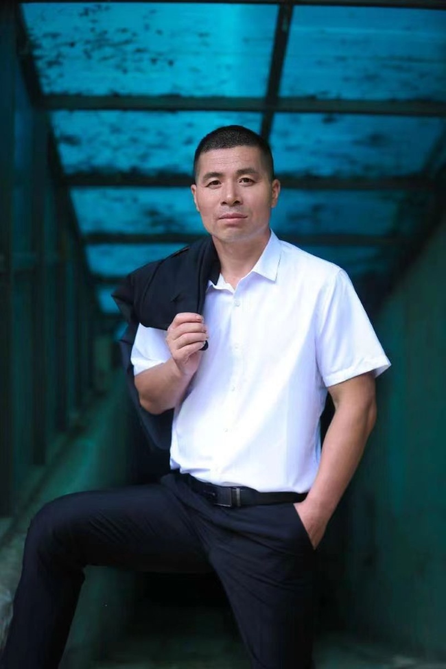 ����׳��